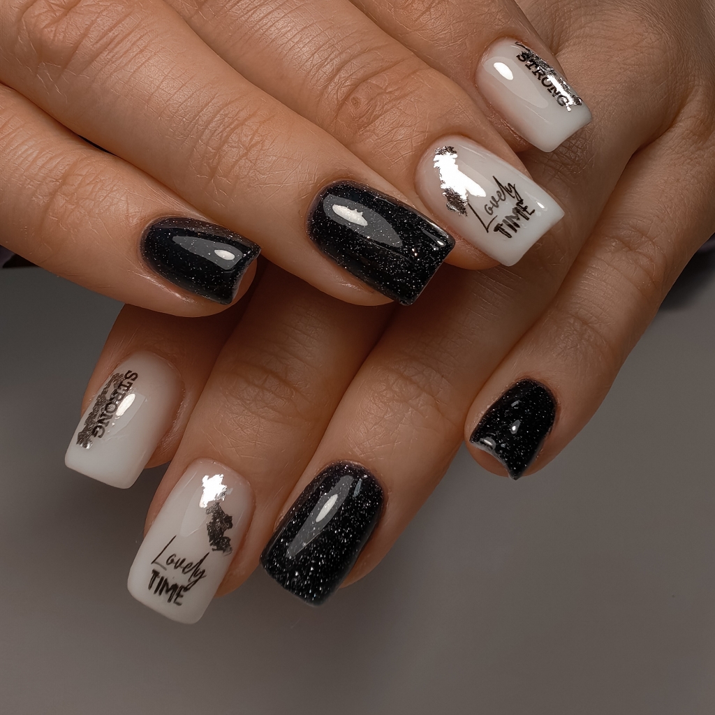 Маникюр с однотонным покрытием на свои ногти при небольшой длине до 0.5мм (до 1-ки)