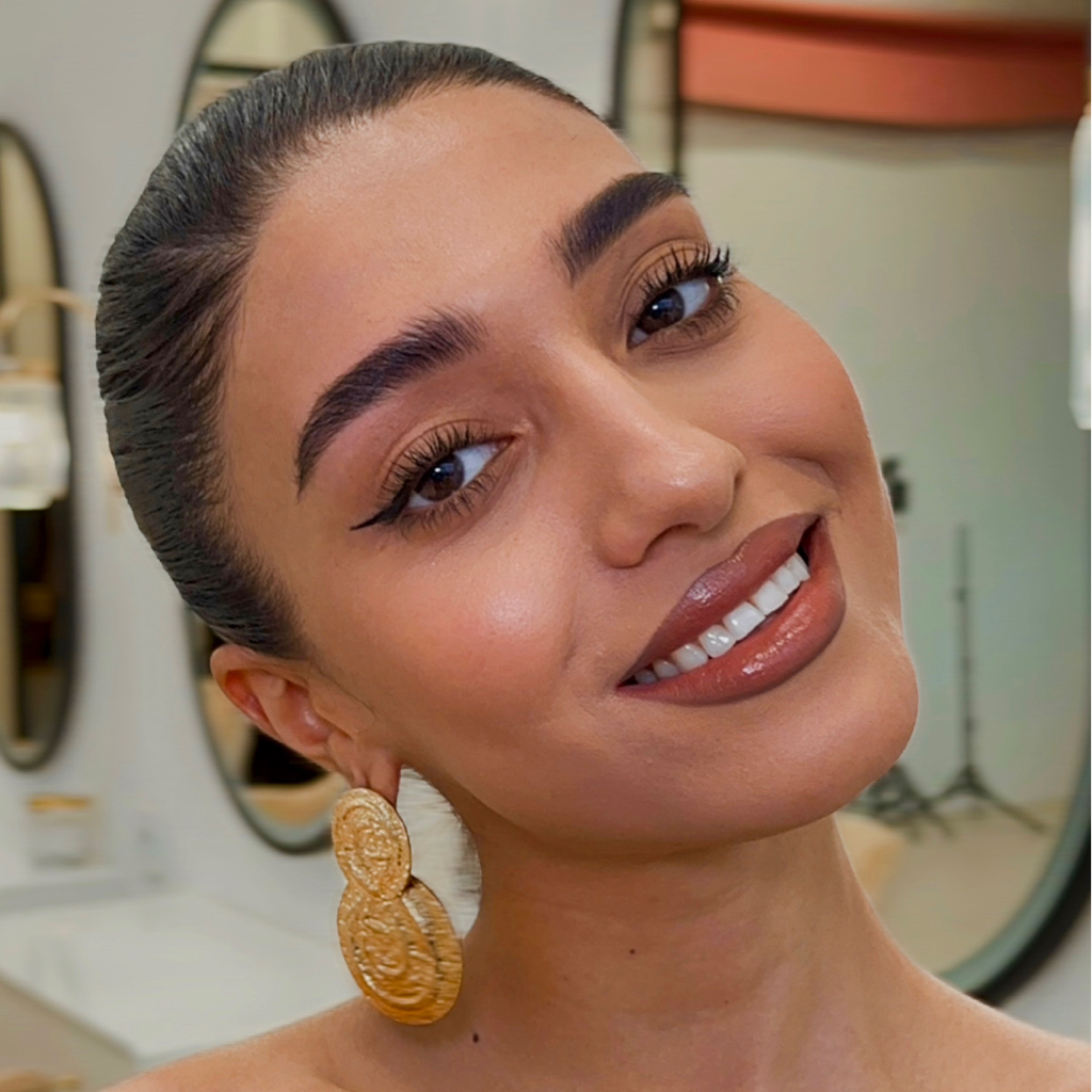 Коррекция бровей