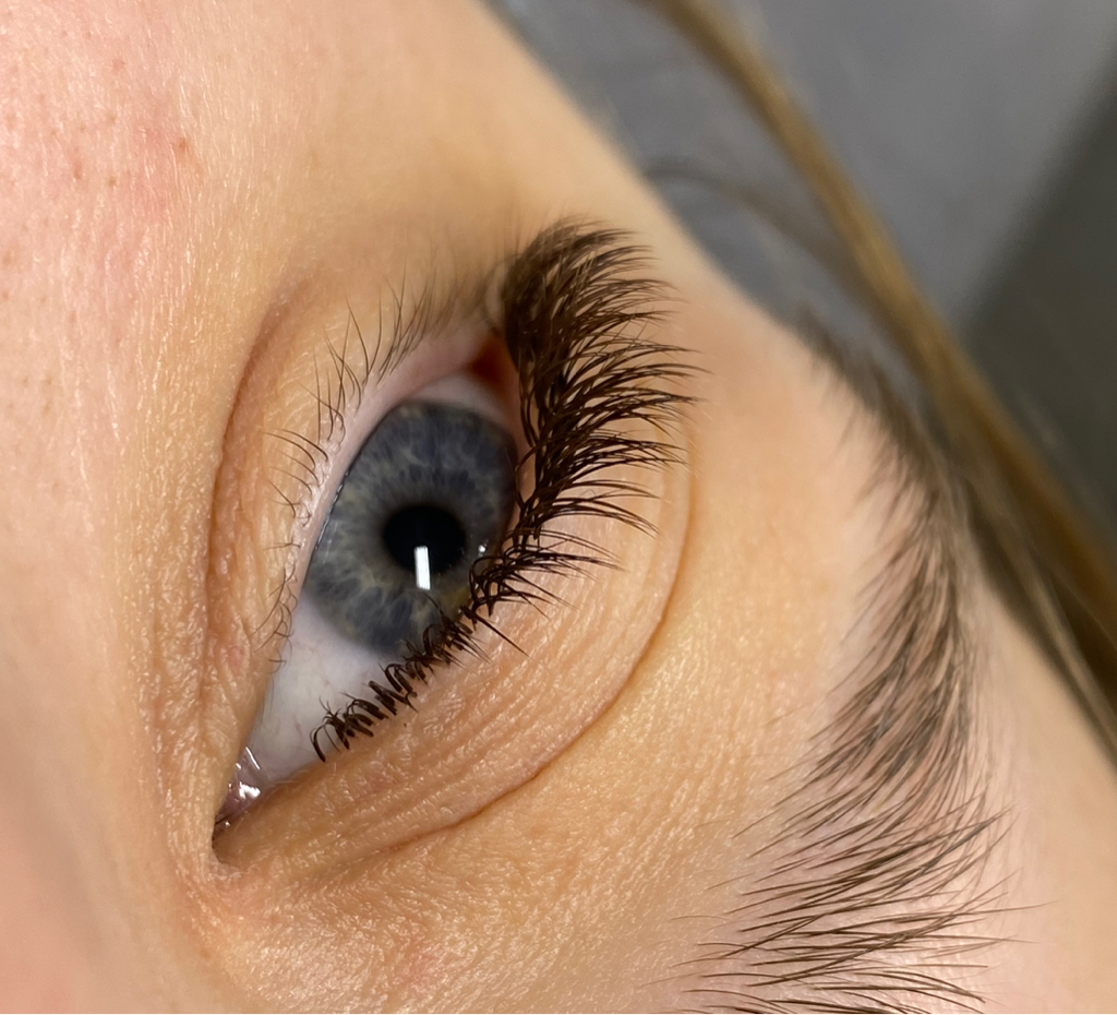 Классическое наращивание ресниц