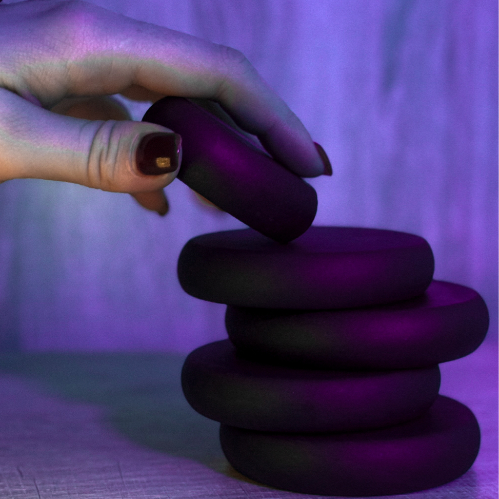 Массаж горячими камнями