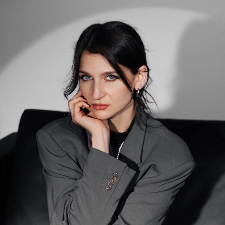 Анна М