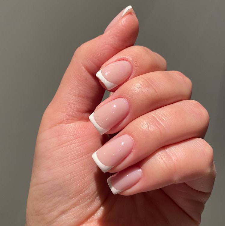 Маникюр с покрытие гель-лак френч+укрепление