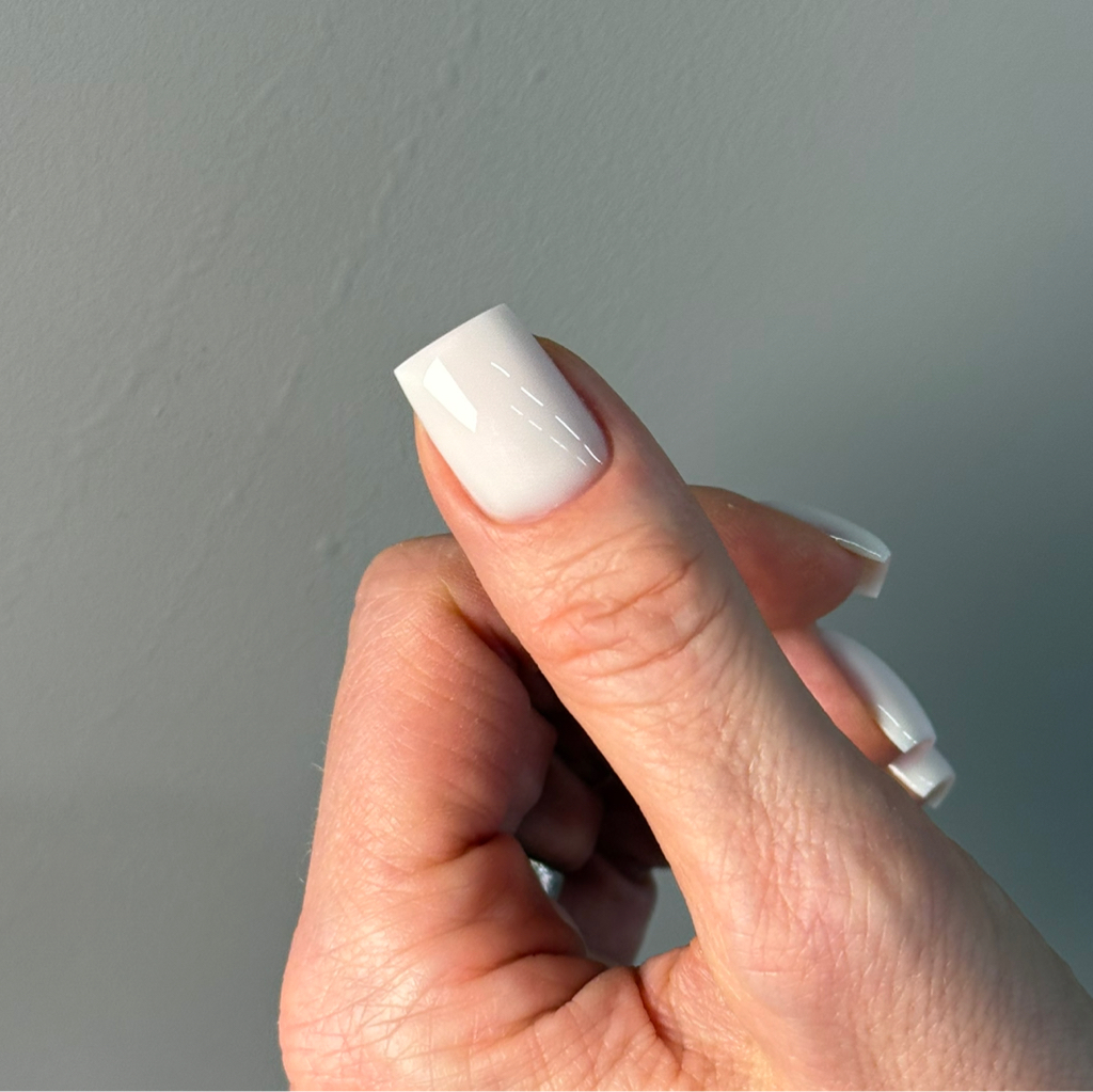 Наращивание ногтя