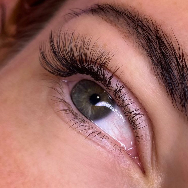 eyelash extensions in the corners / наращивание ресниц уголки