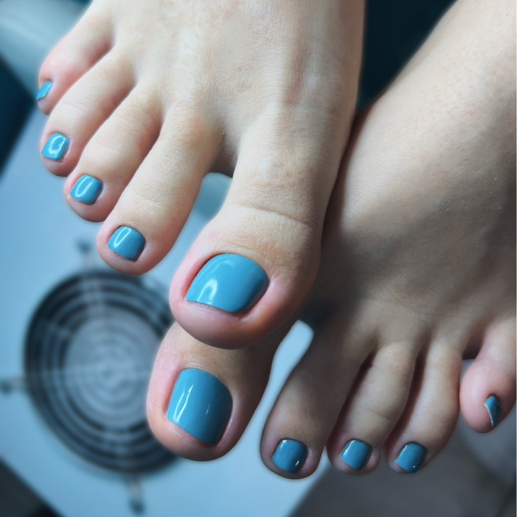 Педикюр пальчиков с покрытием