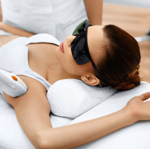 Глубокое бикини + подмышки