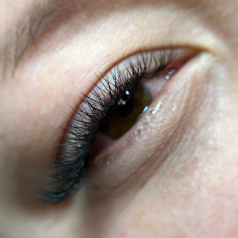 Наращивание ресниц 2 д