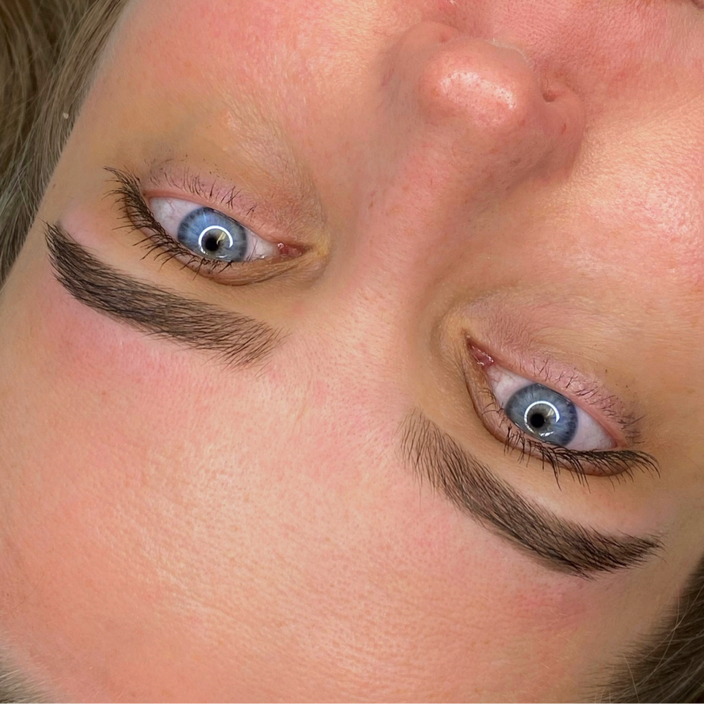 Brows Shape & Tint with Albina