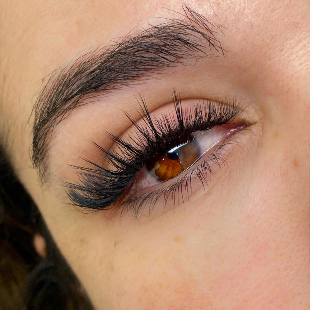 Eyelash extensions Master Class