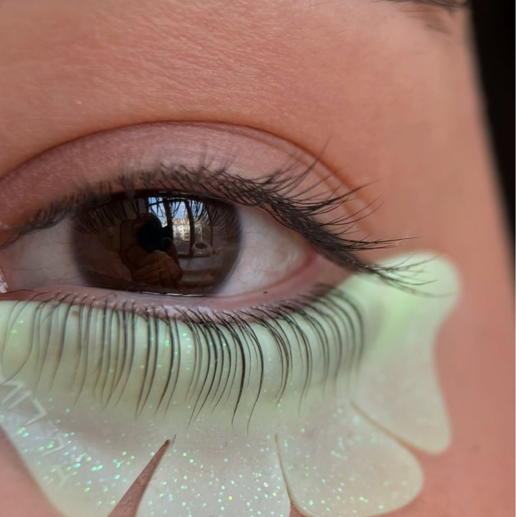 Ламинирование нижних ресниц