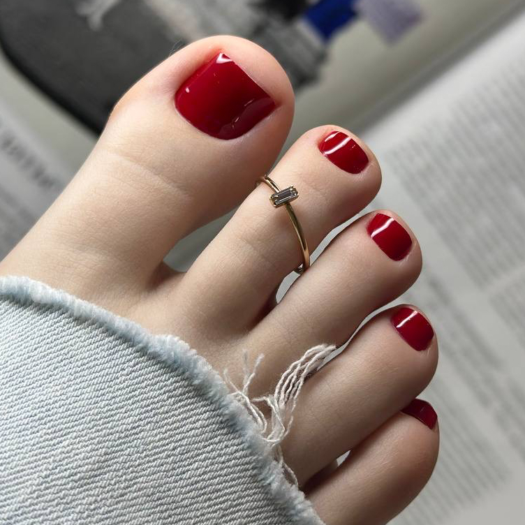 Обработка пальцев ног с покрытием