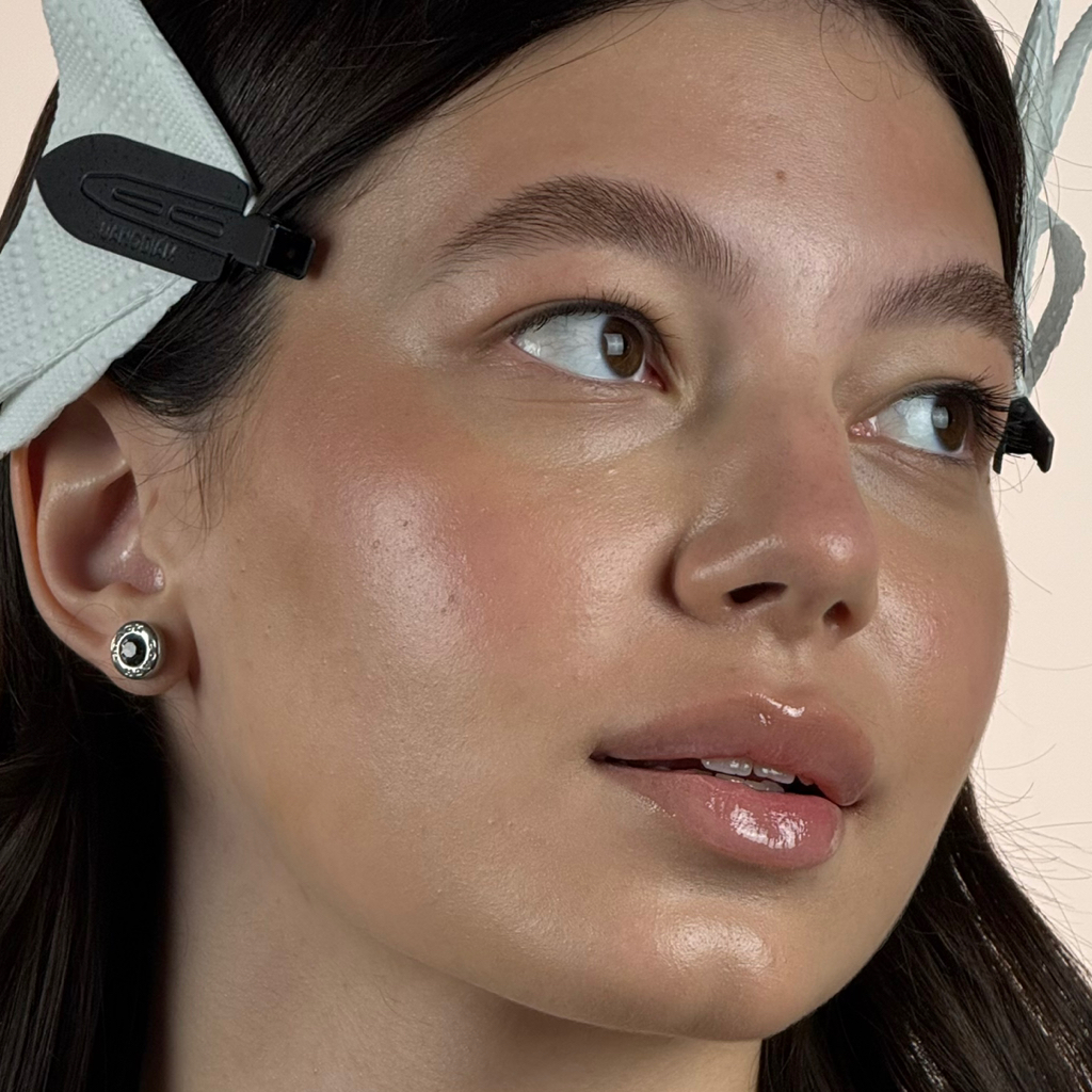 Оформление бровей: (окрашивание/осветление+коррекция вокруг/прореживание)