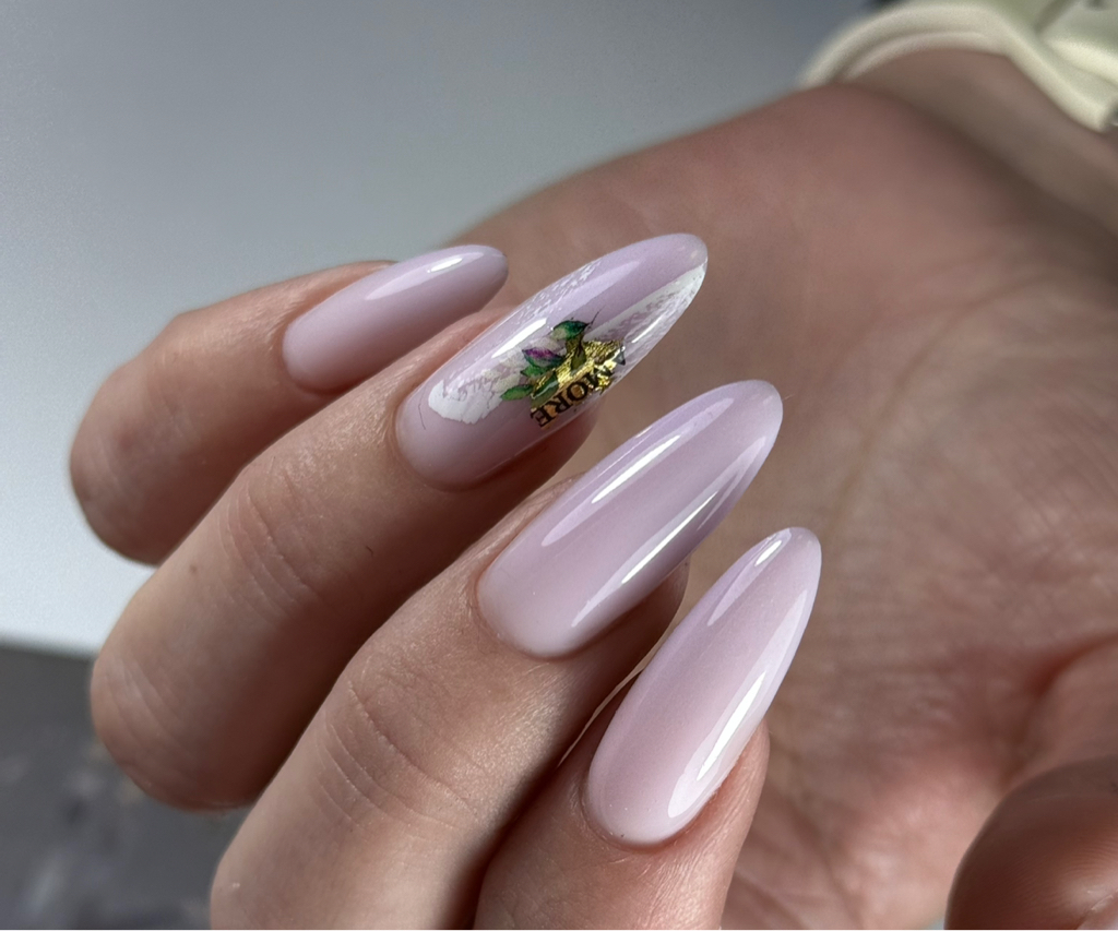 Наращивание ногтей