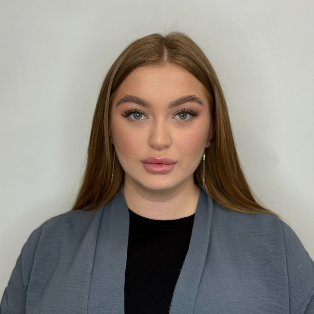 Гофман Алиса