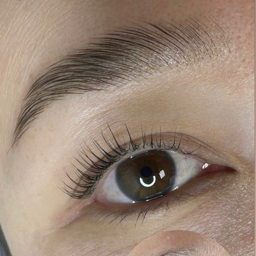 Ламинирование бровей