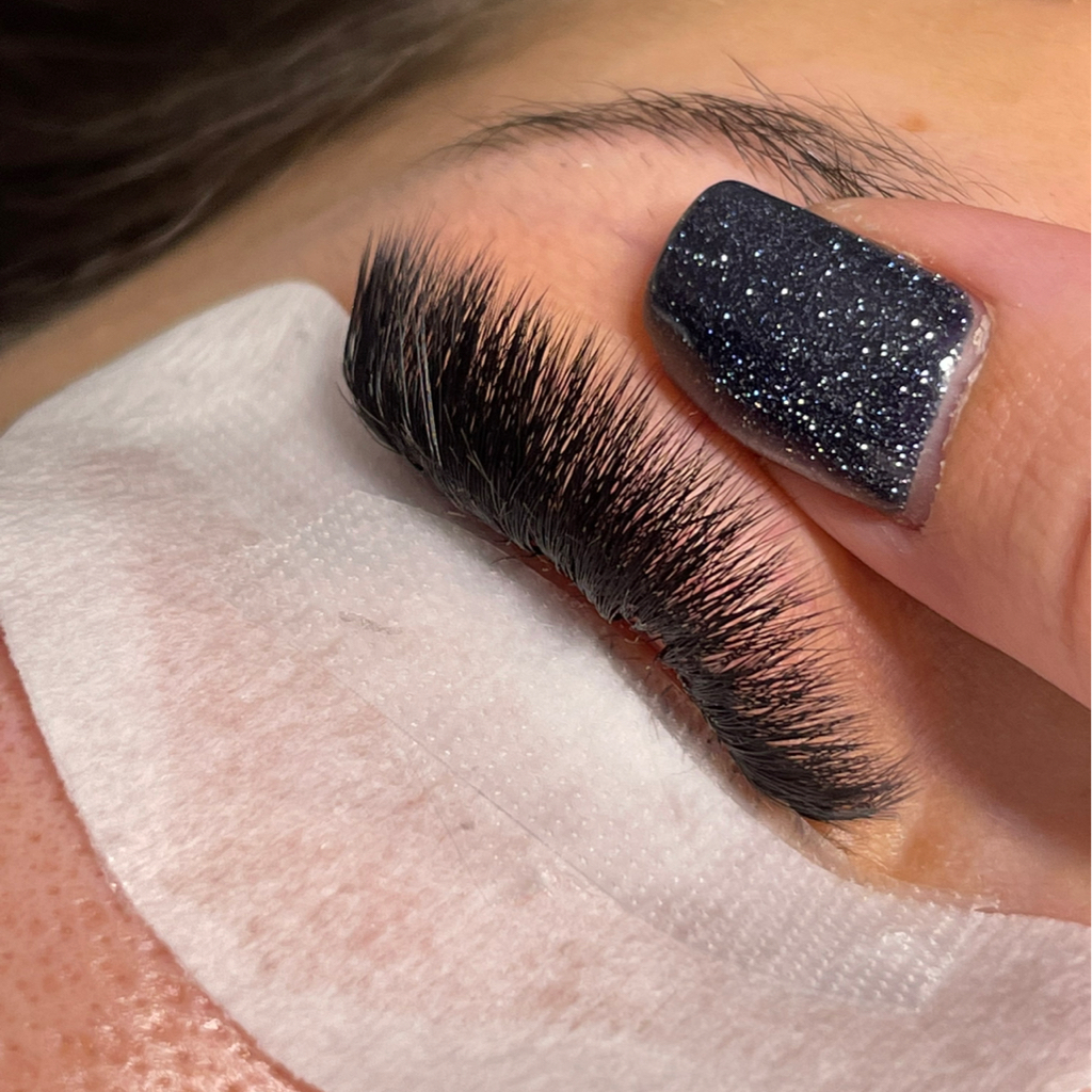 Black lashes discount