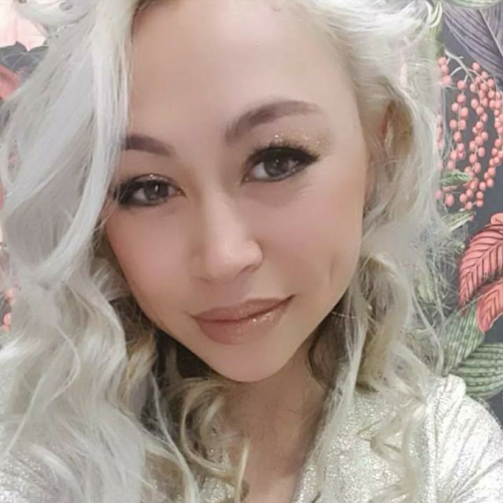 Ева