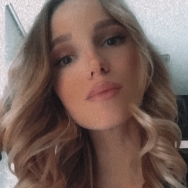 Карина Жуковская