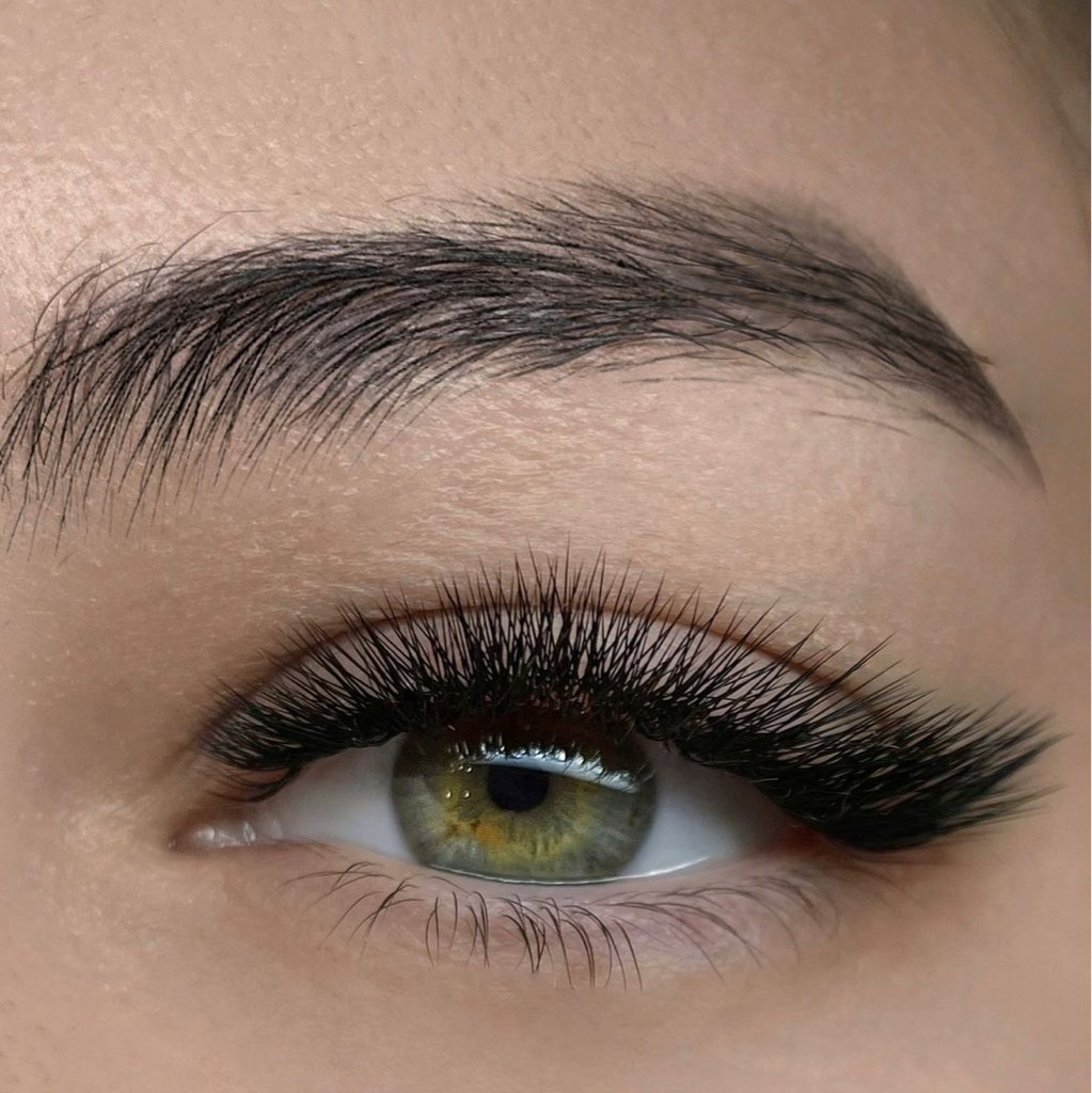 Наращивание ресниц 3,5D