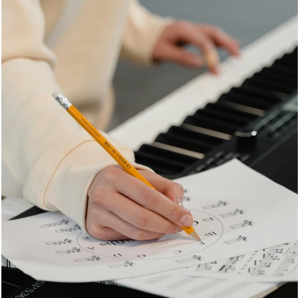 Уроки сольфеджио (теория музыки)