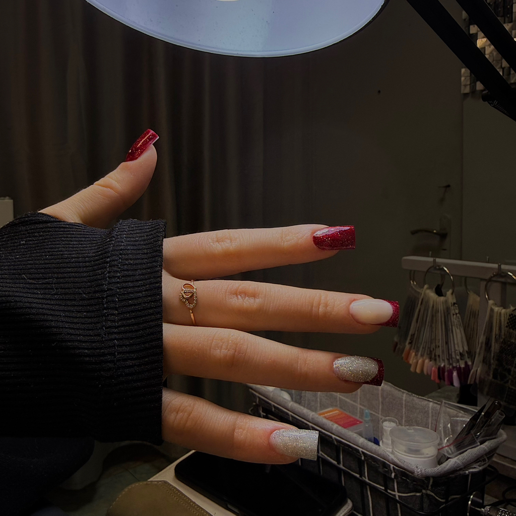 Маникюр с покрытием гель-лак