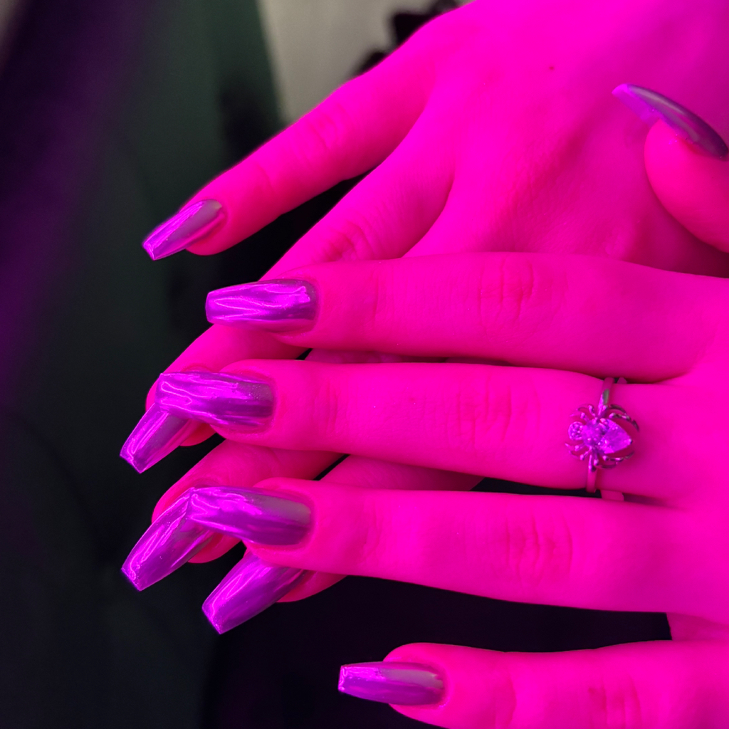 наращивание ногтей