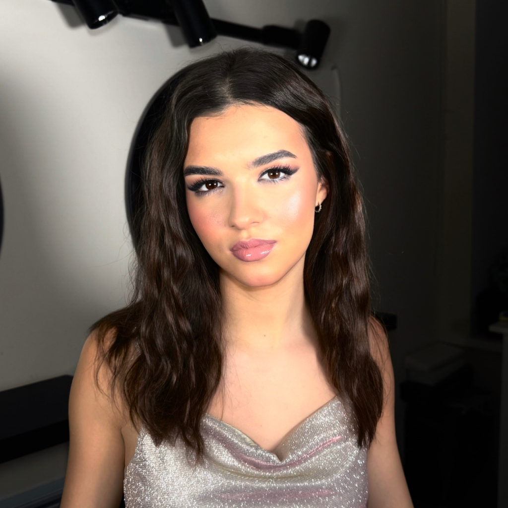 Fresh Day Look  (лифтинг-макияж дневной + легкая укладка)