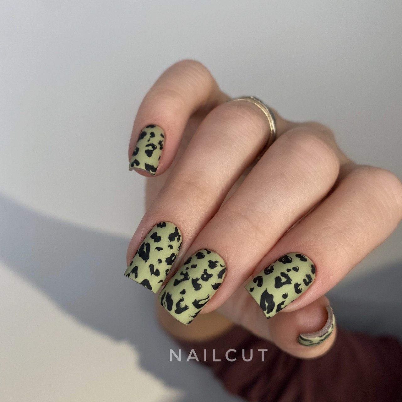 Коррекция ногтей гелем с созданием архитектуры