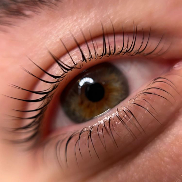 ЛАМИНИРОВАНИЕ НИЖНИХ РЕСНИЦ