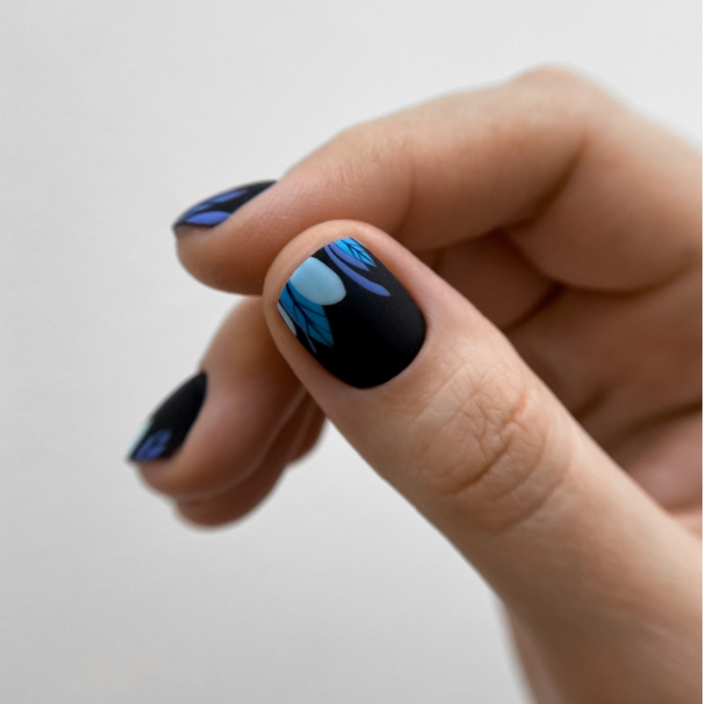 Маникюр + покрытие + дизайн