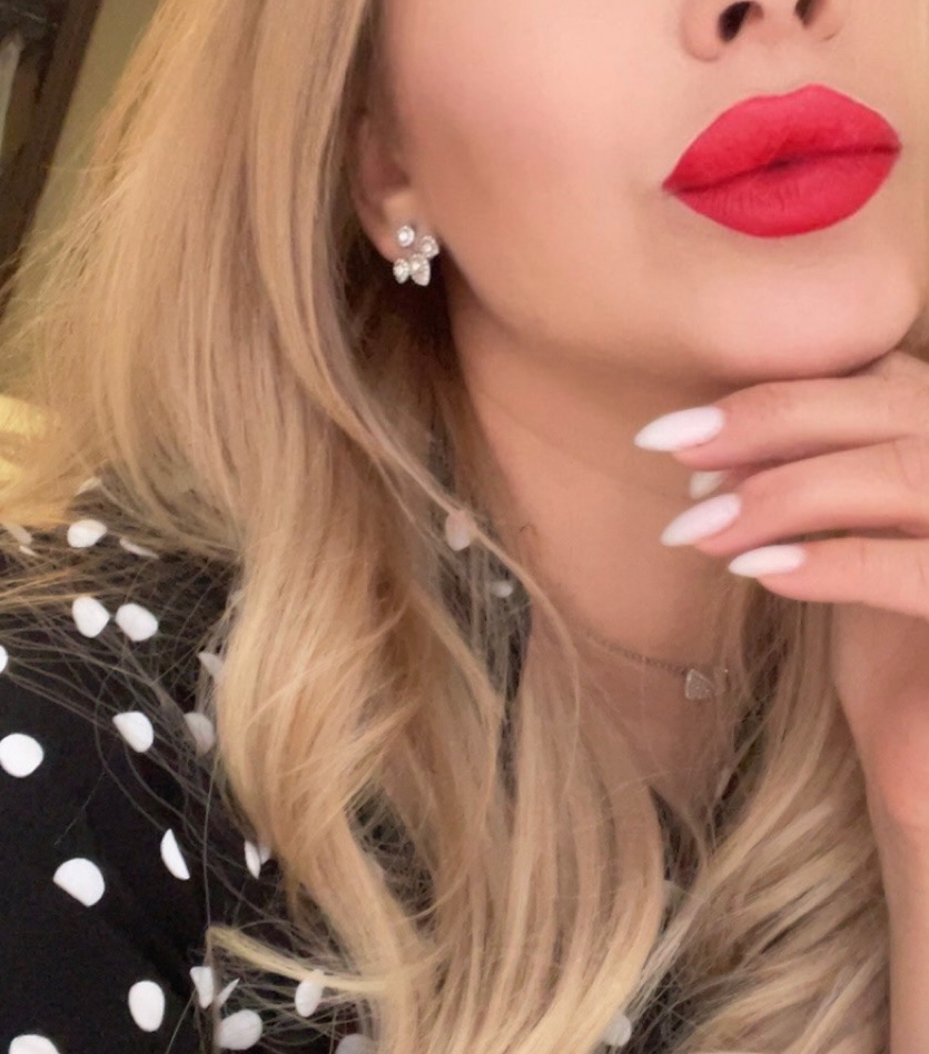 ДЕПИЛЯЦИЯ (на лице удаление пушка над губой ).