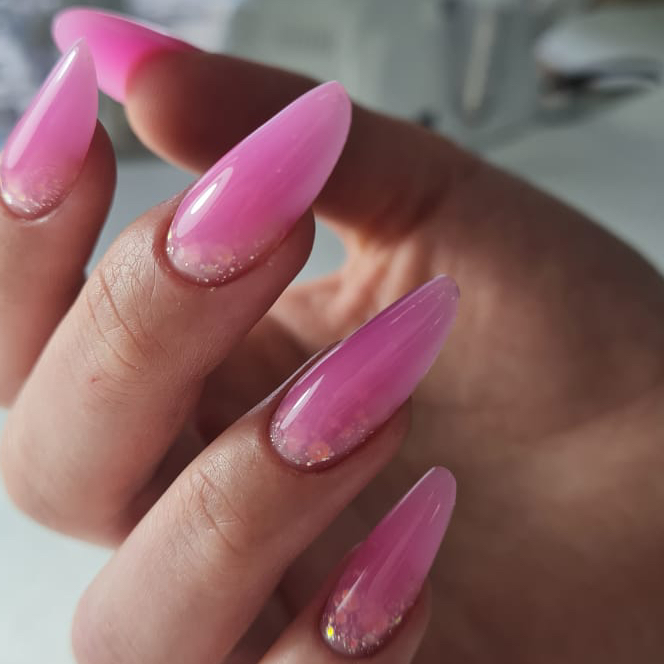 Маникюр с однотонным покрытием  + наращивание ногтей (в зависимости от длины)