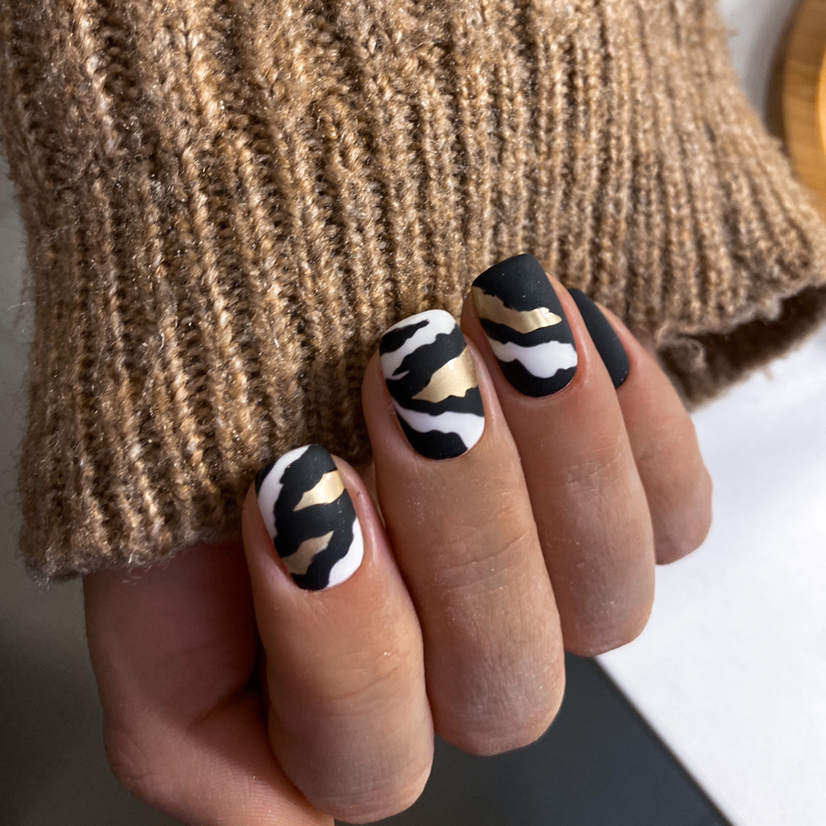 Маникюр с покрытием и дизайн