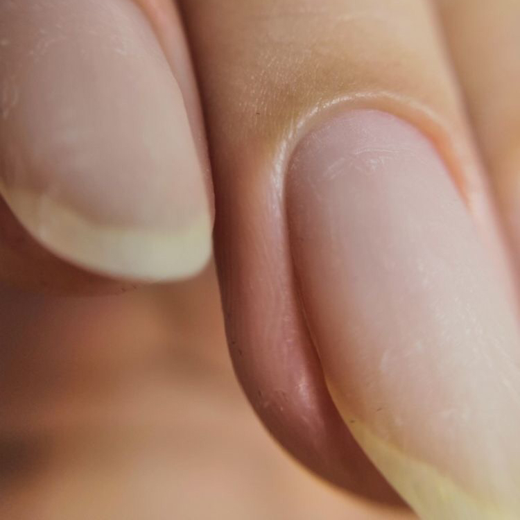Маникюр без покрытия