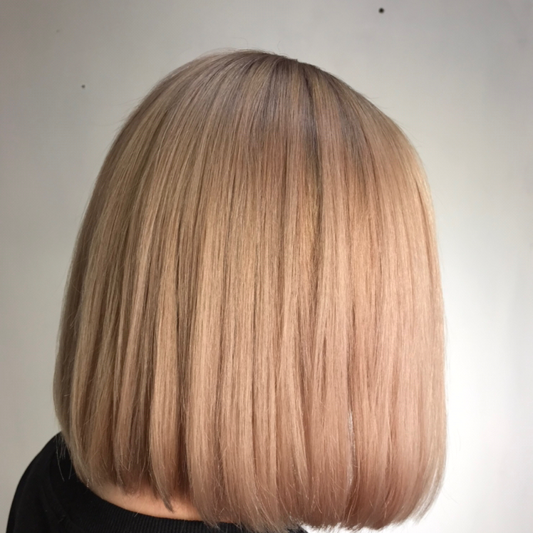 Окрашивание отросших корней