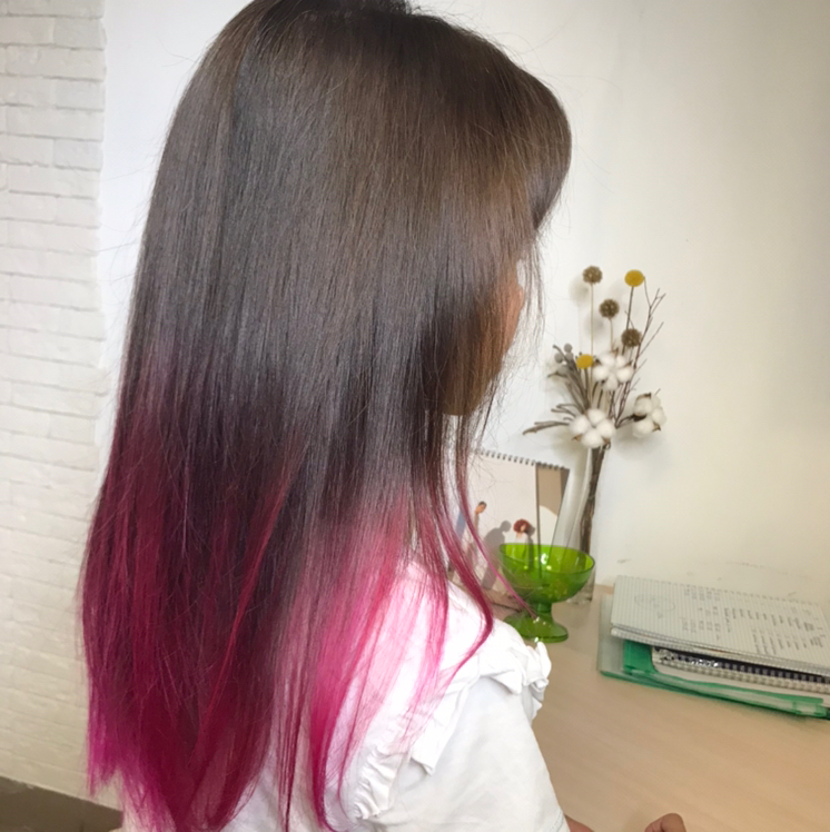 Окрашивание  волос от темного цвета к светлому средняя длина