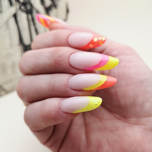 Сложная коррекция наращенных ногтей