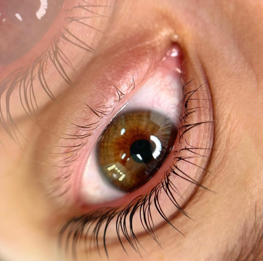 Ламинирование ресниц с окрашиванием + уход