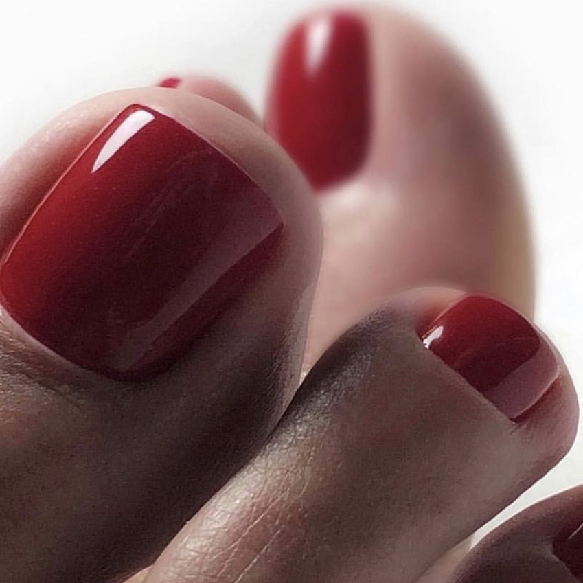 покрытие ногтей ног гель лаком без педикюра