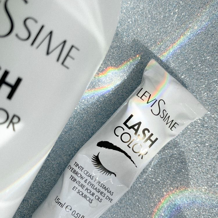 Окрашивание нижних ресниц