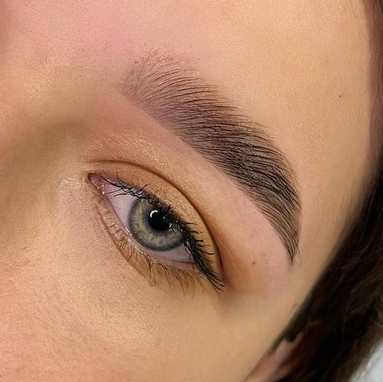 Мусульманская коррекция бровей с окрашиванием хной (halal)