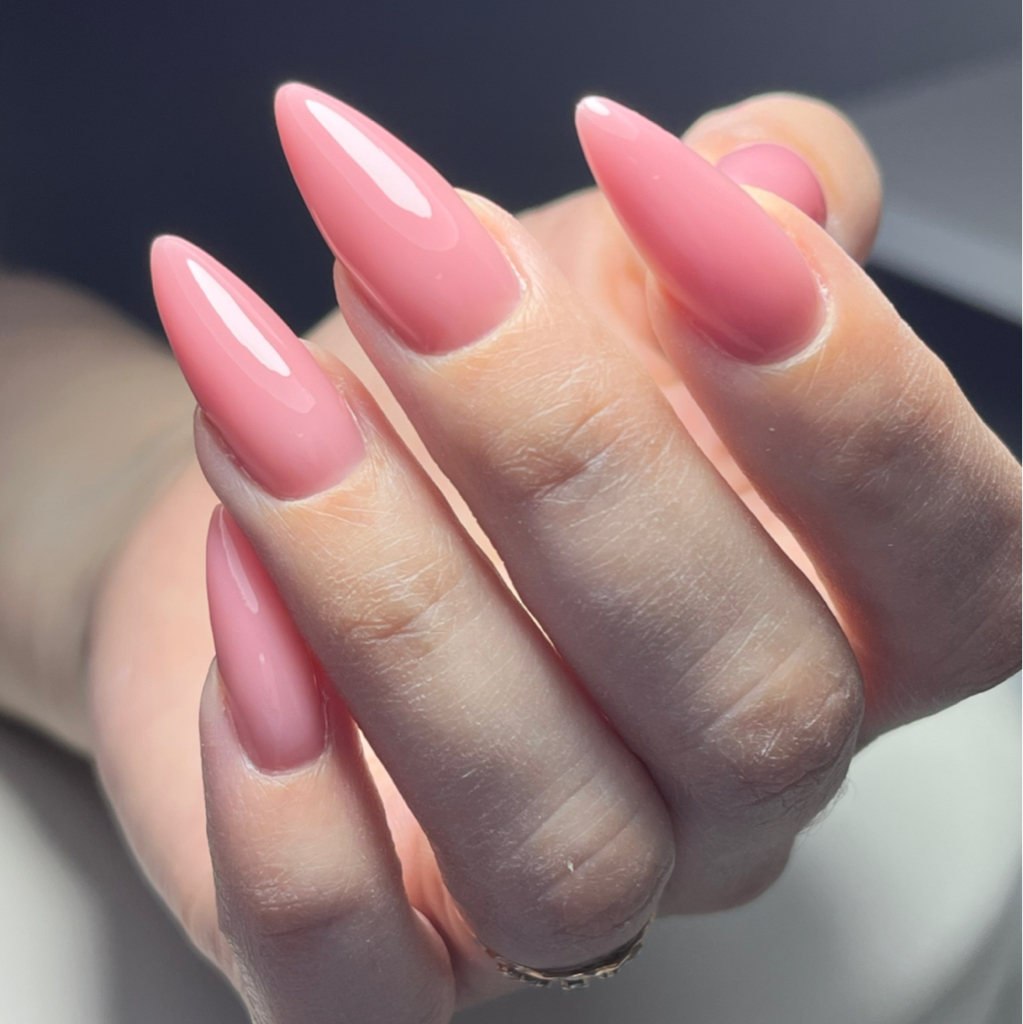 Коррекция нарощенных ногтей