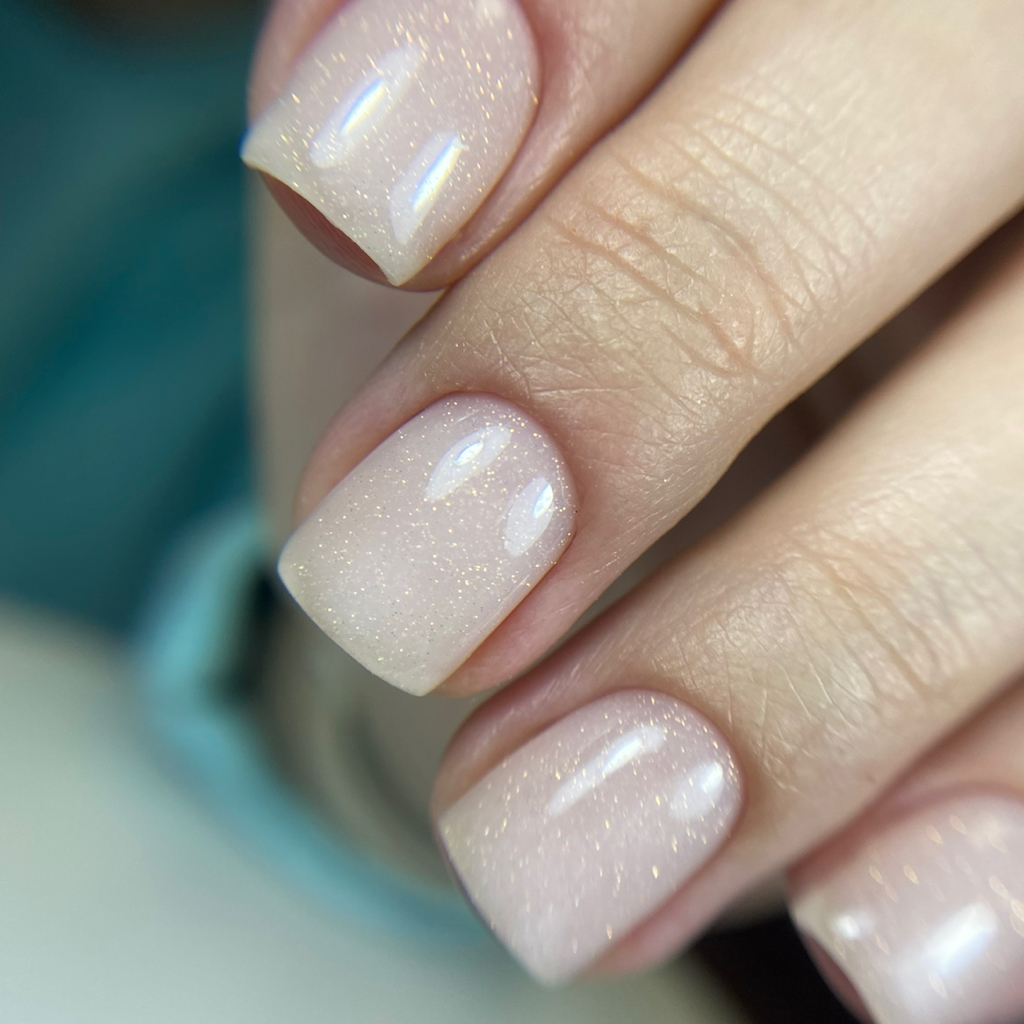 Маникюр с покрытием гель-лак