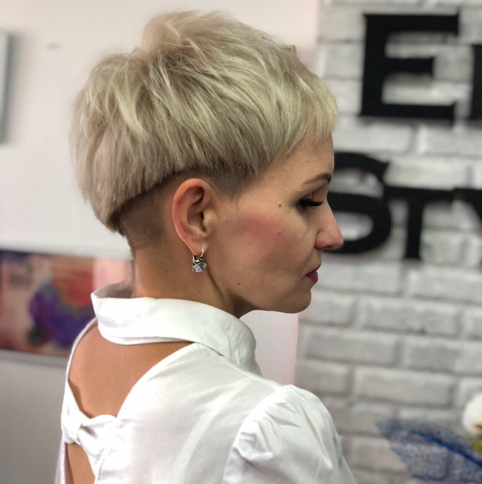 💇‍♀️ Стрижка
Короткая