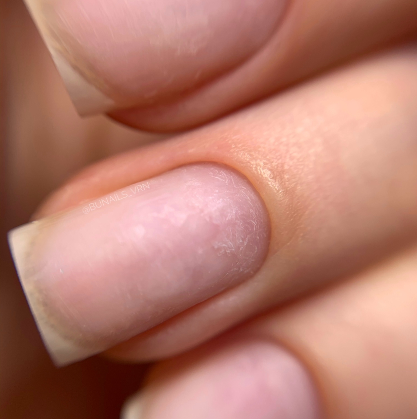 Маникюр «гигиенический» , без покрытия +снятие материала (если оно есть)