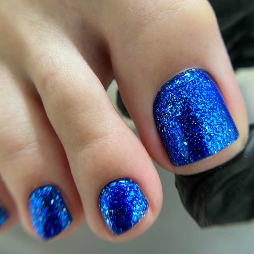 Педикюр с покрытием гель лак (без стопы )