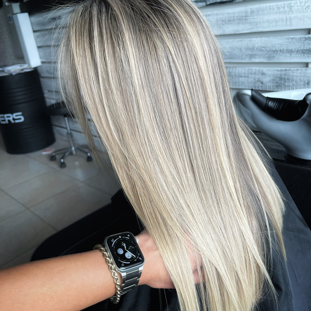 Окрашивание в технике airtouch, мелирование,   (длина до лопаток) + за густоту