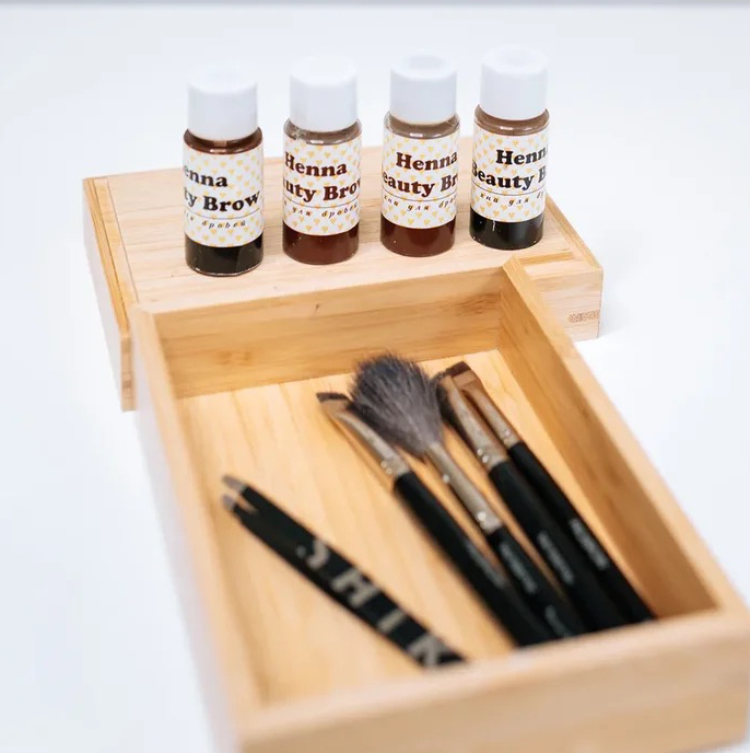 Оформление бровей