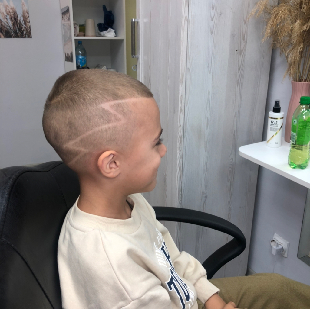 Стрижка мужская модельная