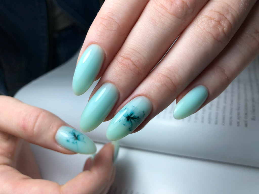 Nagu pieaudzēšana  (Augšējās un apakšējās formas) Наращивание ногтей (верхнии и нижнии формы)